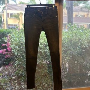Miss Me black distressed skinny jeans🌷